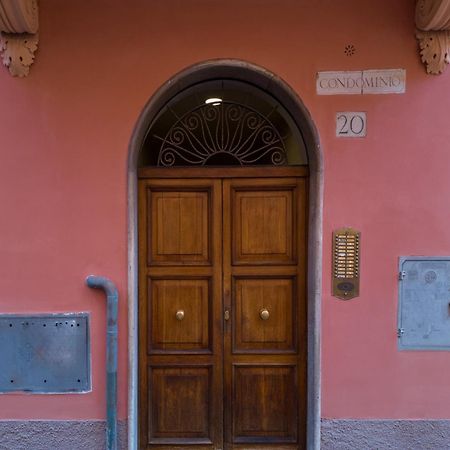 רומא The Best Rent - Three-Room Apartment Near The Colosseum מראה חיצוני תמונה