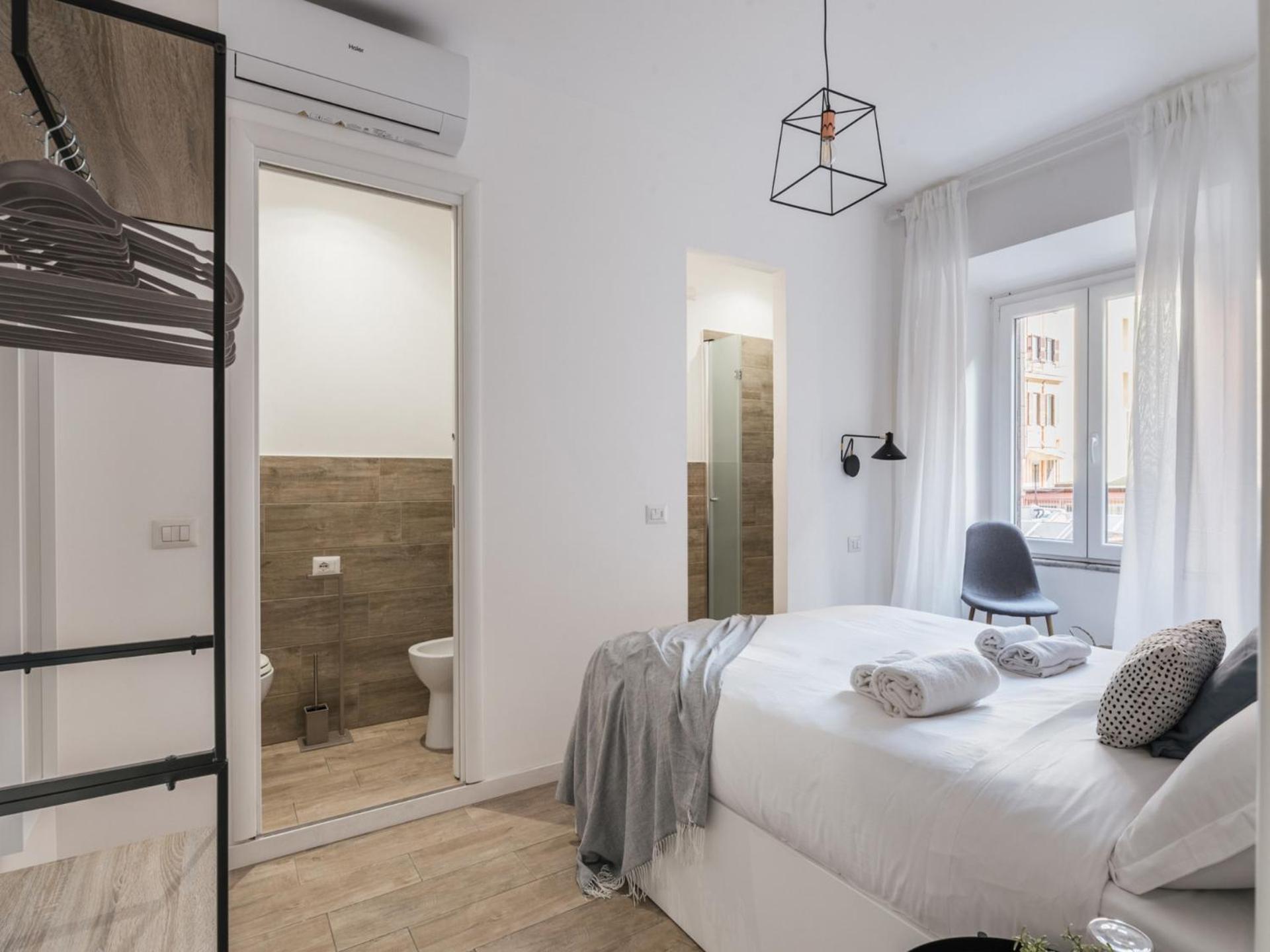 רומא The Best Rent - Three-Room Apartment Near The Colosseum מראה חיצוני תמונה